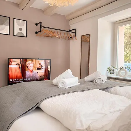 Ideal Fuer Familien, Heimkino Mit Popcorn, Parken, Nah Am See, Modern Und Gross *